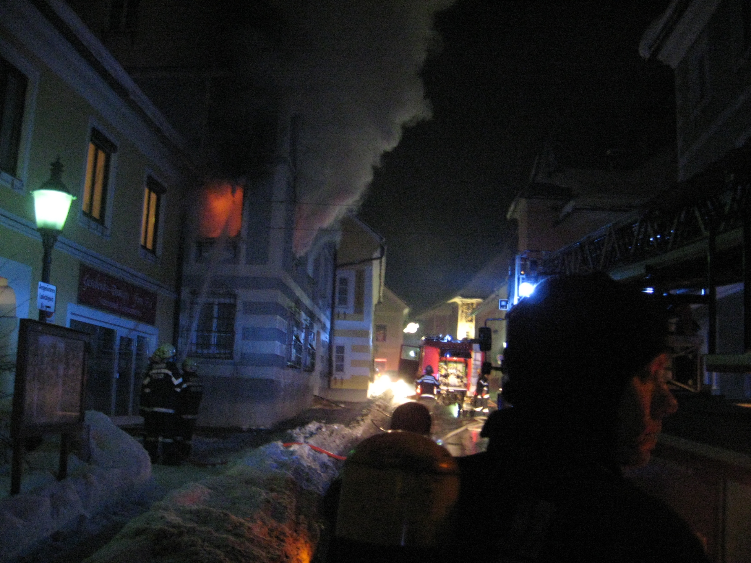 10 13 Geschichte 2010 0205 Wohnungsbrand
